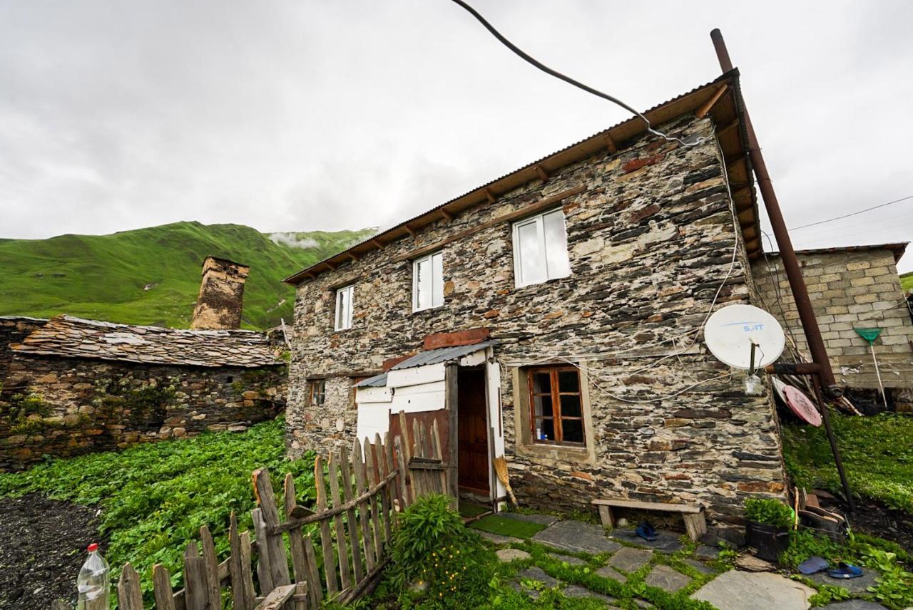 Guesthouse Nora Uschguli Exterior foto